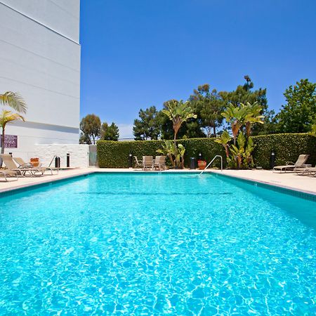 Holiday Inn La Mirada near Anaheim, an IHG Hotel Bagian luar foto