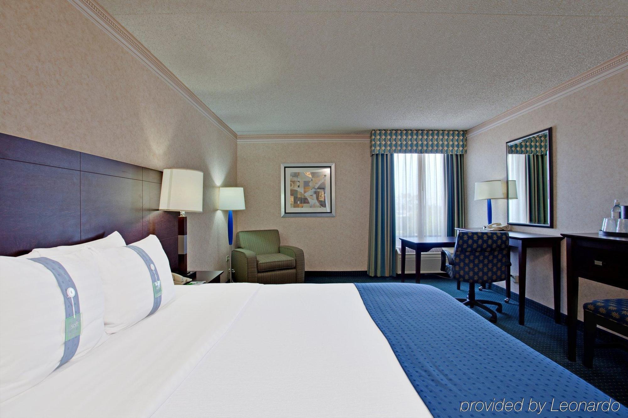 Holiday Inn La Mirada near Anaheim, an IHG Hotel Bagian luar foto